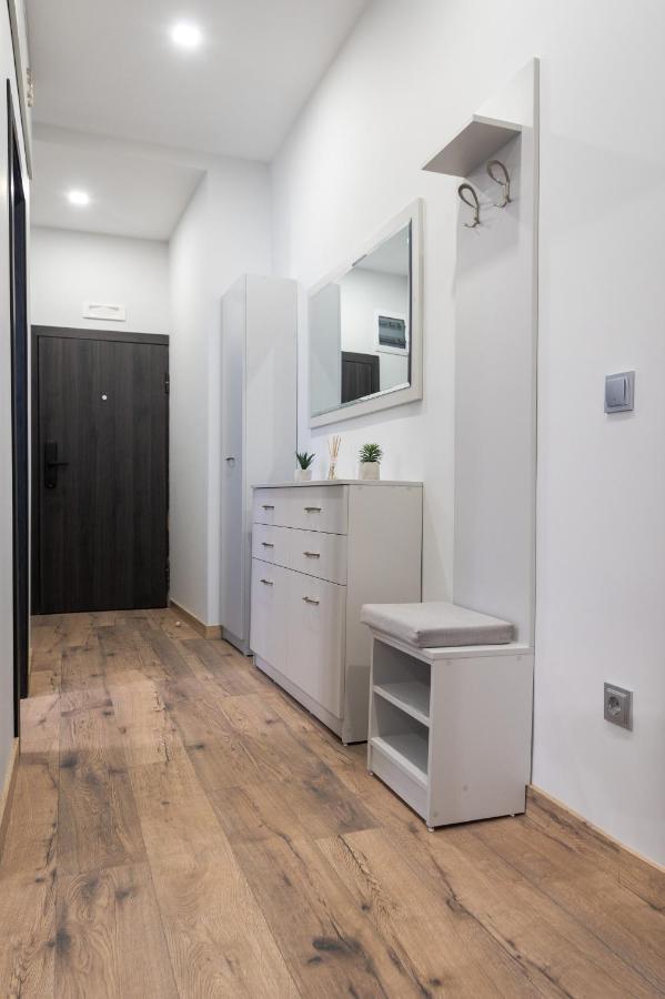 La Luna - High-End 2Bd Flat In The Top Centre By Flat Mаnager Sofia Ngoại thất bức ảnh